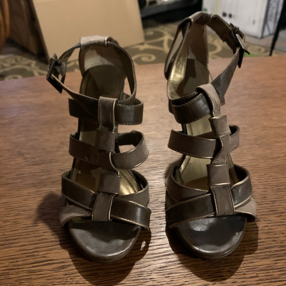 Ann Taylor loft strappy heels
